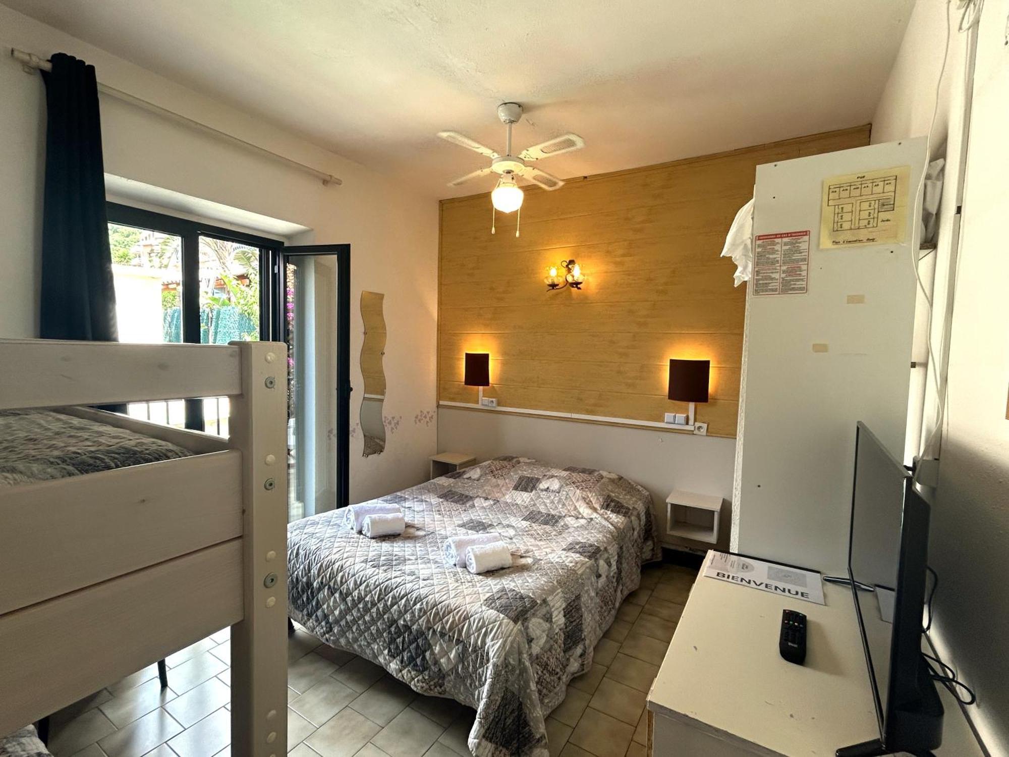 Le Bon Accueil 2* Porto (Corsica)